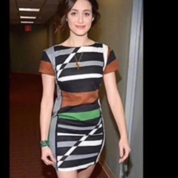 Beautiful Abstract Dress by Derek Lam - Picture 3 of 9